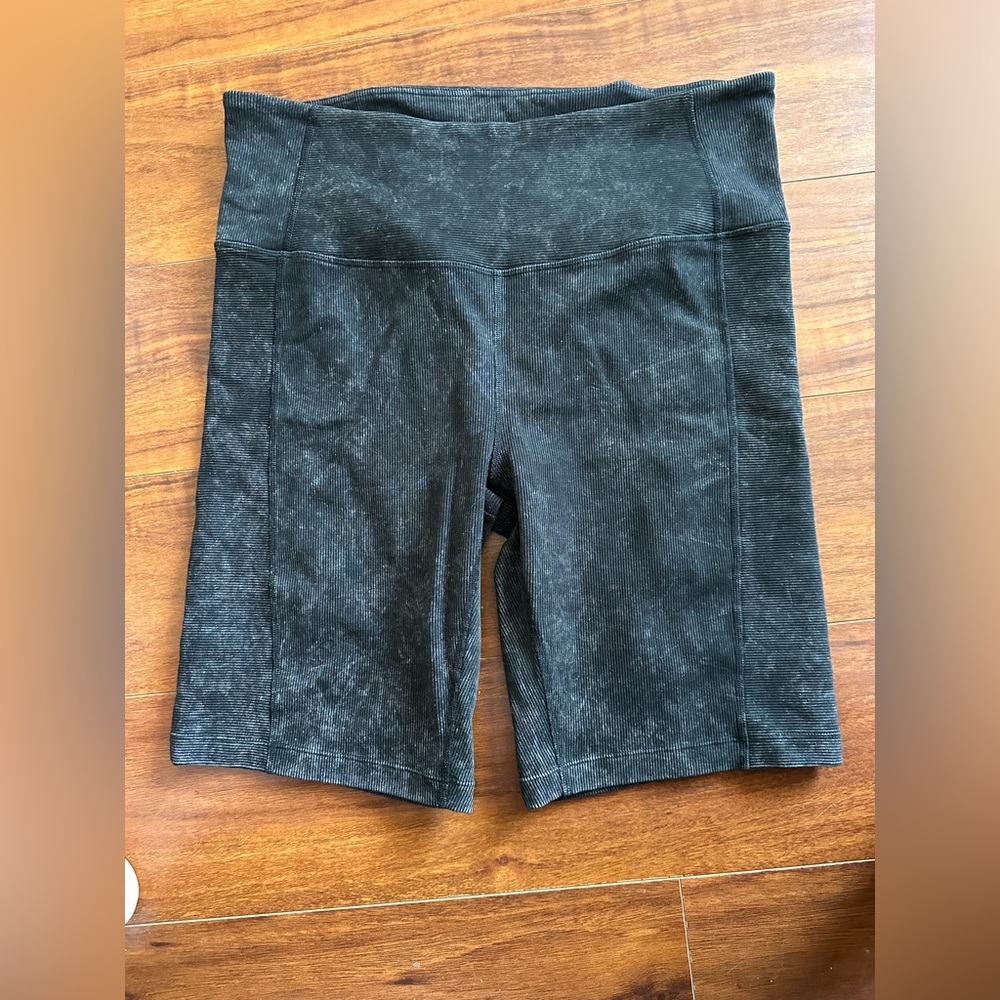 Zella Black Acid Wash Ribbed 8’ Bike Shorts, Size XL